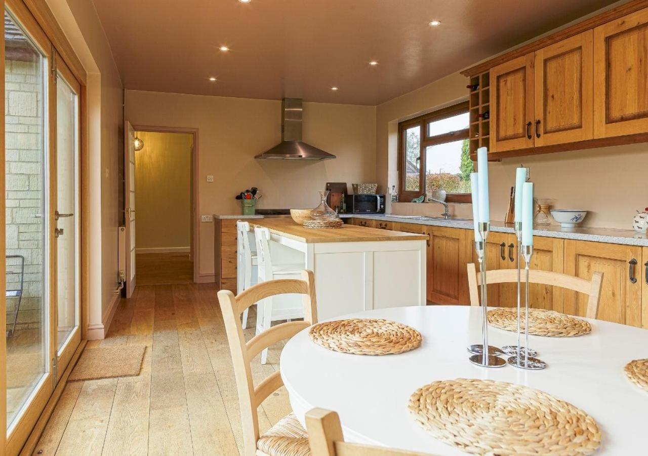 Charming 3Bd Cotswolds Family Retreat Villa Bourton-on-the-Water Екстериор снимка