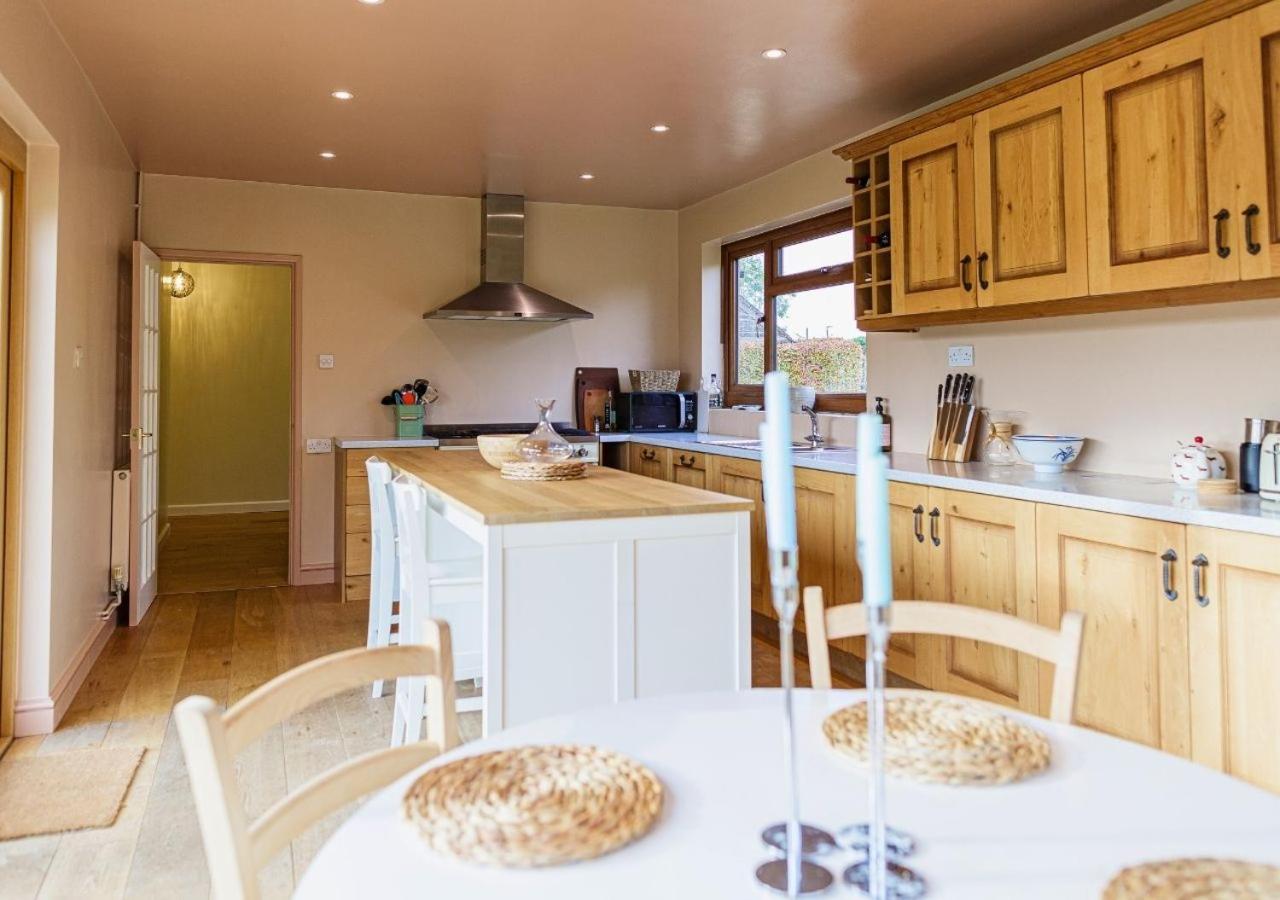 Charming 3Bd Cotswolds Family Retreat Villa Bourton-on-the-Water Екстериор снимка